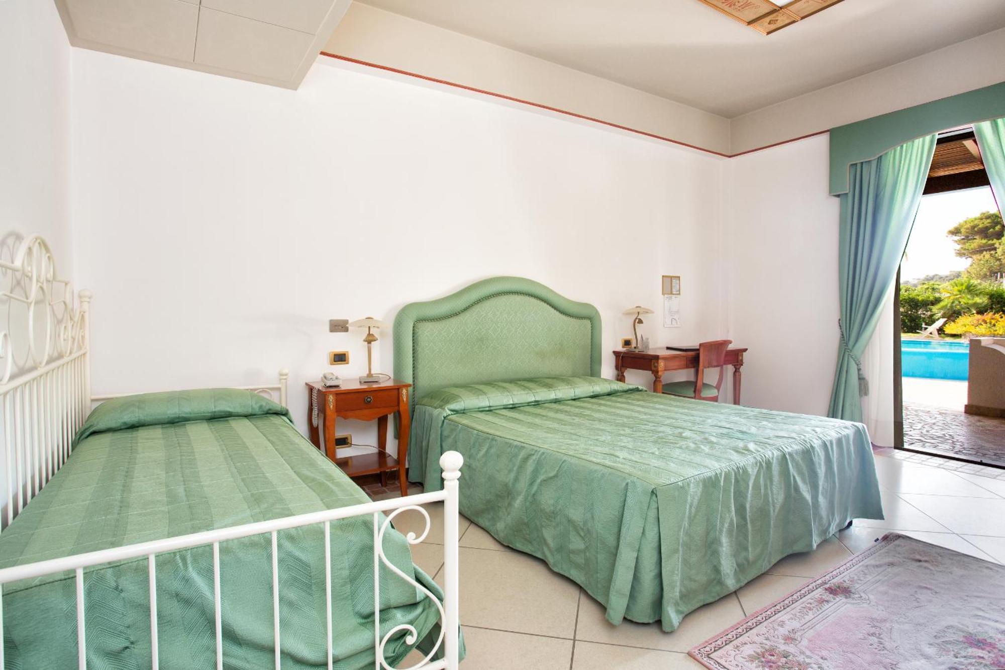 Hotel Tritone Lipari Exterior foto