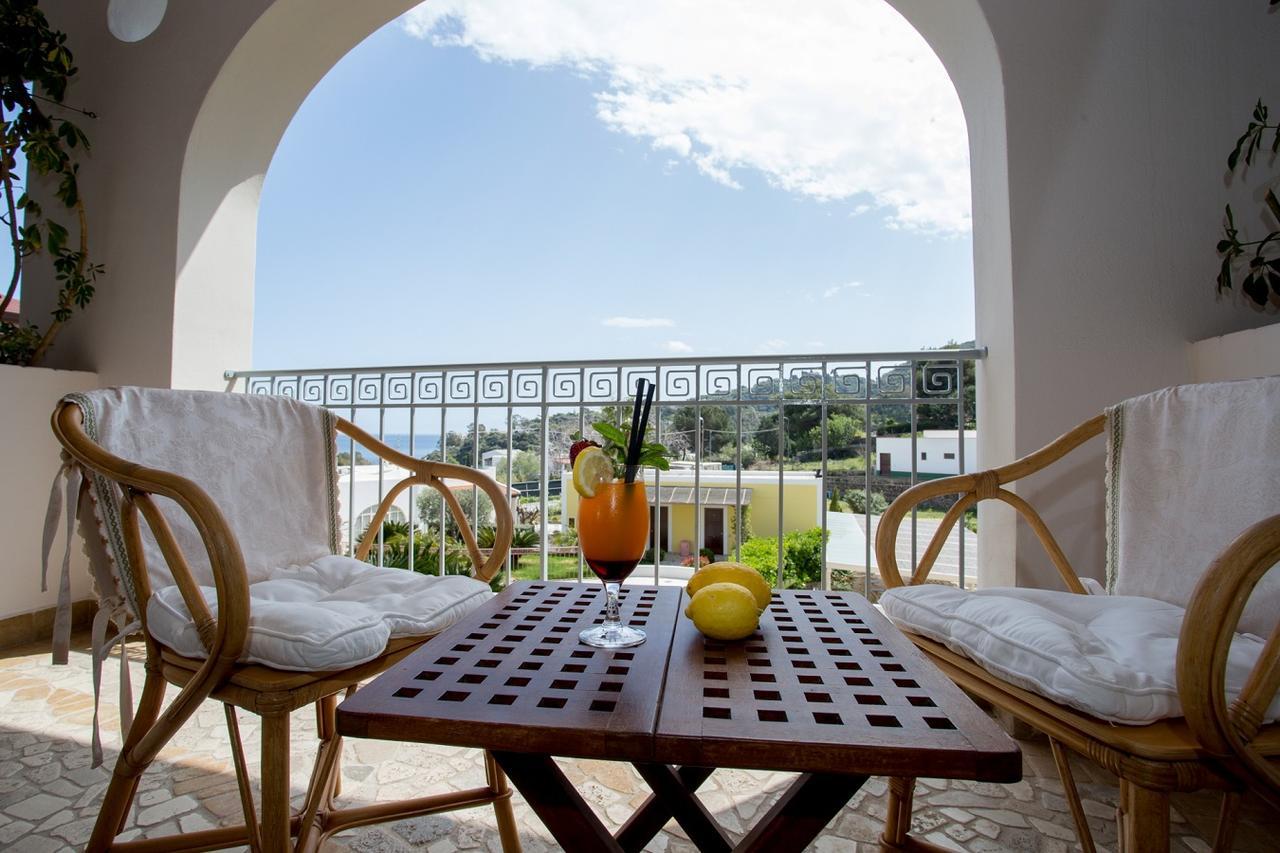 Hotel Tritone Lipari Exterior foto